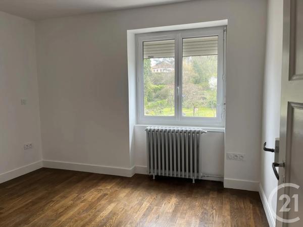 Immeuble à vendre  255 m 2   LE CREUSOT  - 71