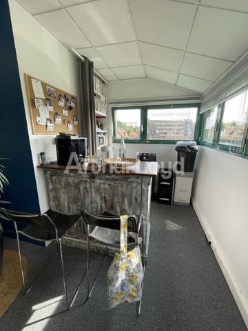 Bureaux à louer à Mouvaux - Espaces lumineux, fonctionnels et prêts à l'emploi