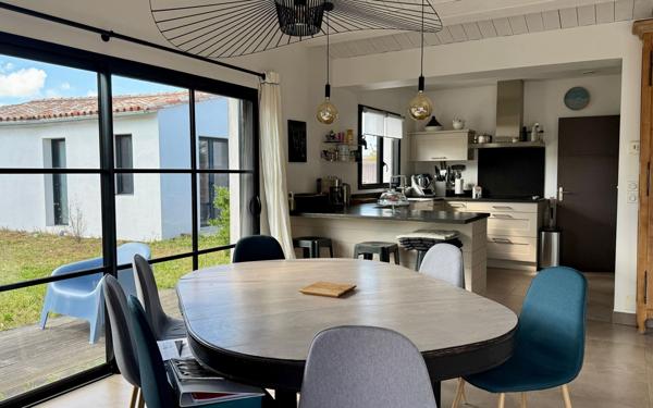 Maison à vendre    5 pièces •  Rivedoux-Plage