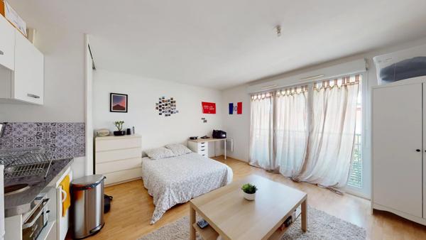 Location Appartement 1 pièces 28 m2 à Corbeil-Essonnes