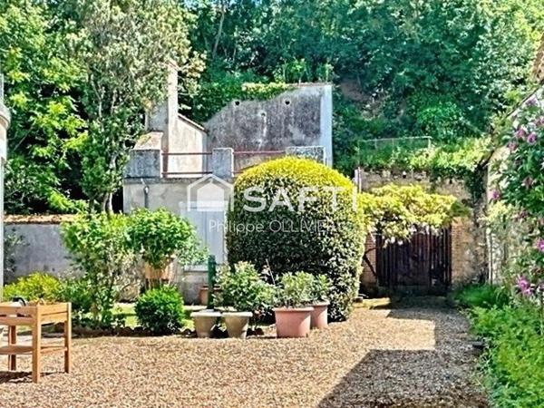 Bien Atypique de 20ème siècle par son Architecture