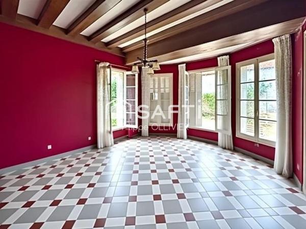 Bien Atypique de 20ème siècle par son Architecture