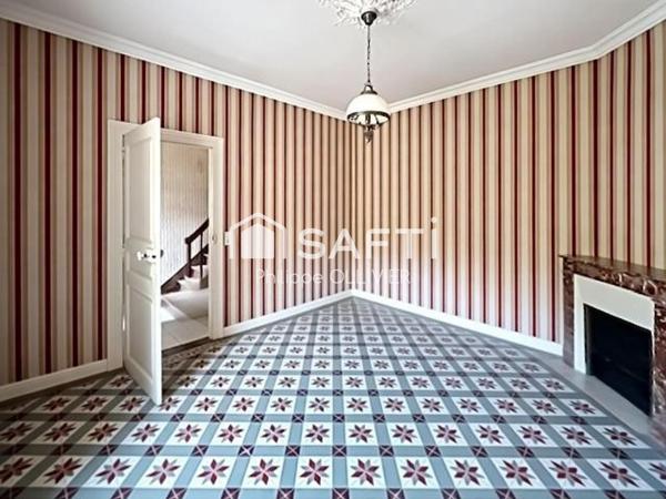 Bien Atypique de 20ème siècle par son Architecture