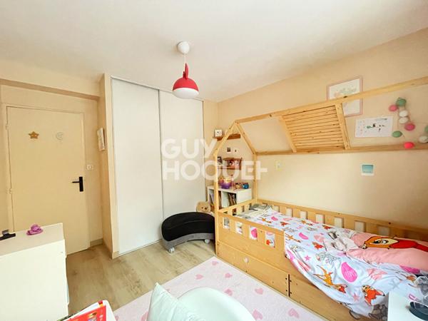 À vendre à OULLINS (69600), appartement d'environ 88 m².