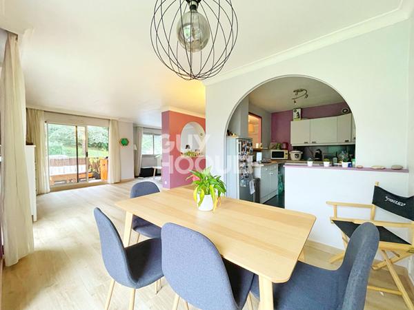 À vendre à OULLINS (69600), appartement d'environ 88 m².