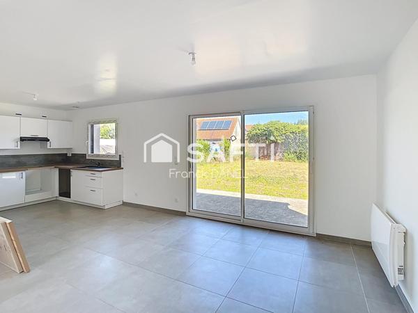 Maison de 96?m² comprenant 4 pièces principales, dont 3 chambres ainsi qu’un garage