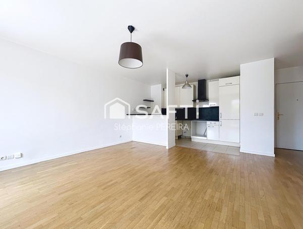 Proche du RER A de Bry, balcon avec belle exposition