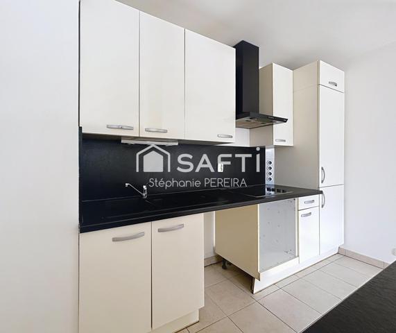 Proche du RER A de Bry, balcon avec belle exposition