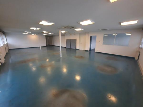 A LOUER ROMAGNAT BUREAUX 130M²