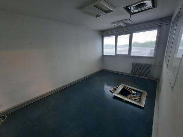 A LOUER ROMAGNAT BUREAUX 130M²