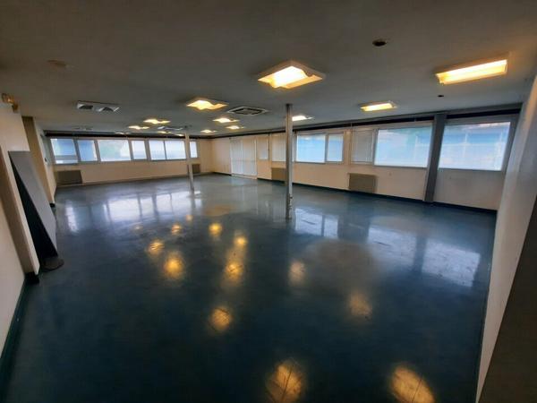 A LOUER ROMAGNAT BUREAUX 130M²