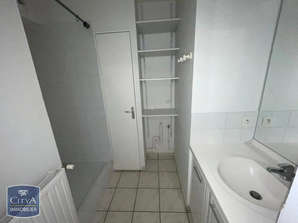 Appartement à louer 2 pièces 40.27m² Buxerolles (86180)