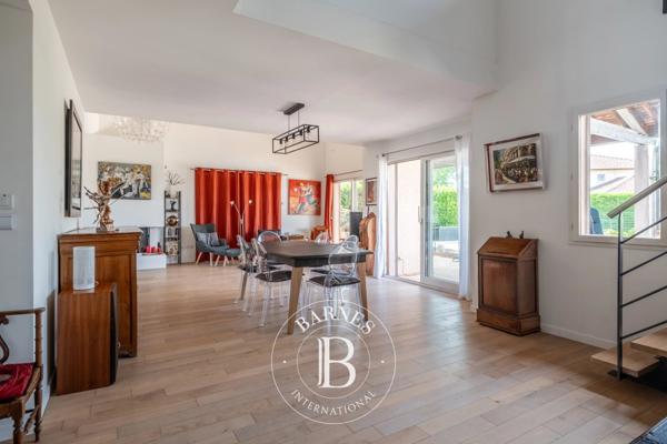 La Tour-de-Salvagny, Maison 4 Chambres -  175 m² à vendre