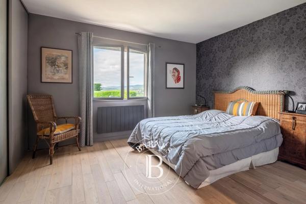 La Tour-de-Salvagny, Maison 4 Chambres -  175 m² à vendre