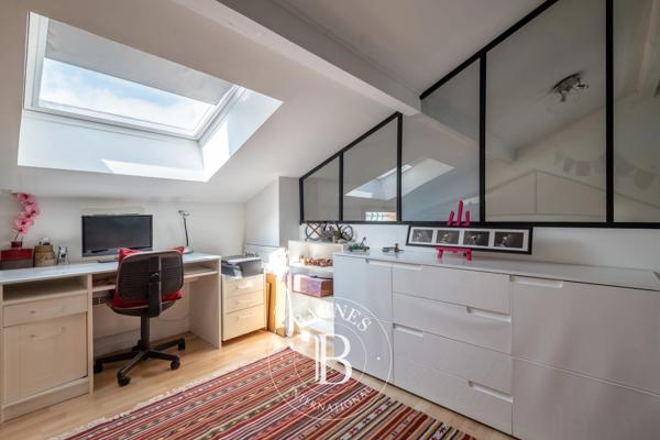 La Tour-de-Salvagny, Maison 4 Chambres -  175 m² à vendre
