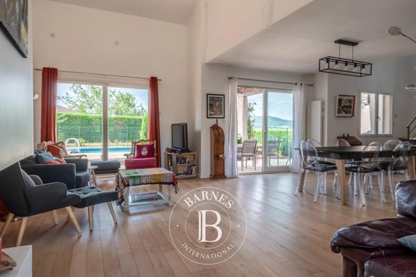 La Tour-de-Salvagny, Maison 4 Chambres -  175 m² à vendre