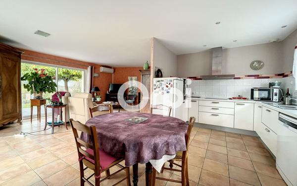 Maison à vendre    5 pièces • 120 m2 Larche