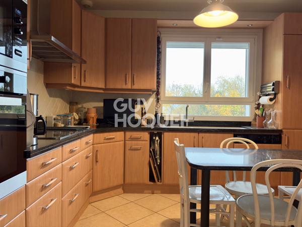 MAISON FAMILIALE DE 7 PIECES (175m²) À EVRY VILLAGE