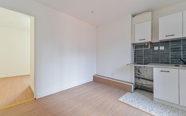 Appartement à vendre    2 pièces • 24 m2 Clichy