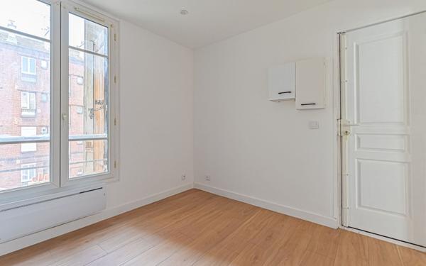 Appartement à vendre    2 pièces • 24 m2 Clichy