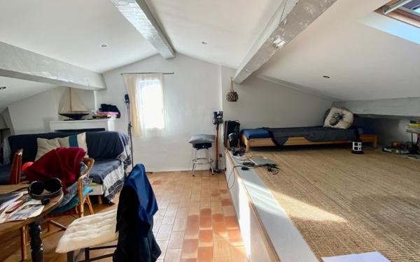 Appartement à vendre    2 pièces • 26,04 m2 Bandol
