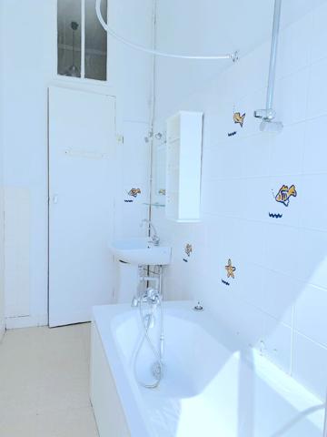 A LOUER APPARTEMENT DE TYPE 3 AVEC BALCON - BORDEAUX QUARTIER CHARTRON - PLACE PICARD , Bordeaux
