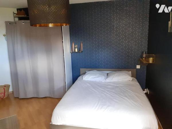 VANNES - APPARTEMENT DEUX CHAMBRES - GARAGE ET CAVE