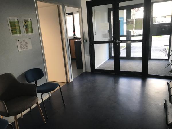 A VENDRE - A LOUER - BUREAUX - 440 M2 -ST NAZAIRE - OUEST - UNIVERSITE