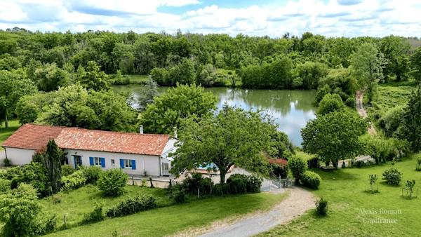 Propriété de 8,5 hectares avec prairie, bois et vue sur étang – À 10 minutes de Ribérac