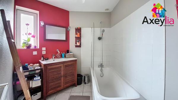 Pouilly-sous-Charlieu (42720) A VENDRE - POUILLY-S/S-CHARLIEU - APPARTEMENT 4 PIECES