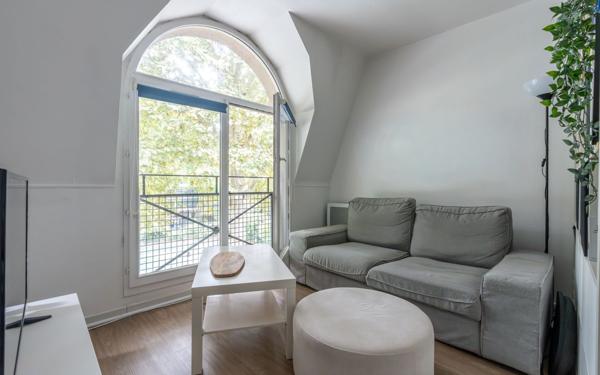 Appartement à vendre    1 pièce • 28,68 m2 Saint-Maurice