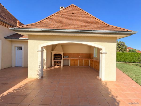 Maison
         7 pièces
        - 180 m² Bien prestige 535 000 €*