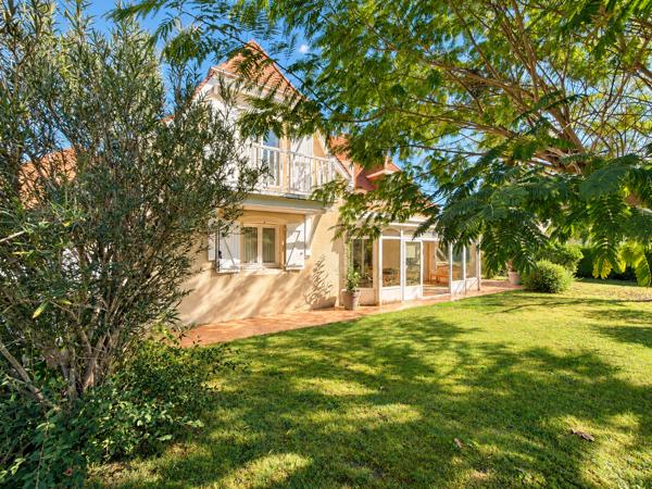 Maison
         7 pièces
        - 180 m² Bien prestige 535 000 €*