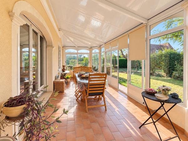 Maison
         7 pièces
        - 180 m² Bien prestige 535 000 €*