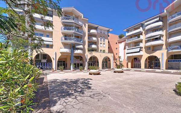 Appartement à vendre    2 pièces • 31,28 m2 Fréjus
