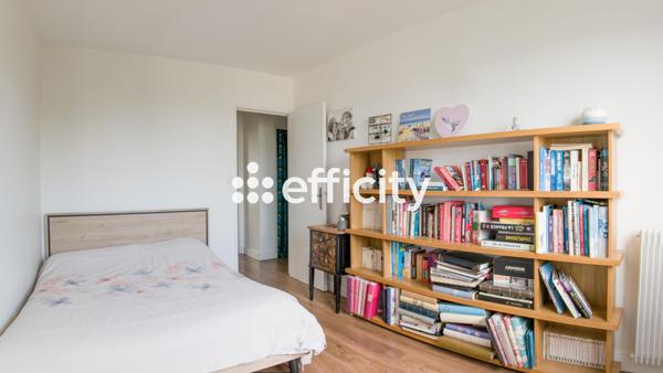Appartement
         2 pièces
        - 35 m² Exclusivité 360 000 € *