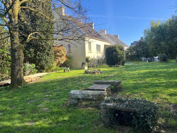 Maison familiale avec 5 chambres sur la commune de Leuhan