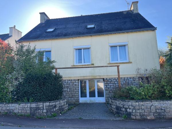 Maison familiale avec 5 chambres sur la commune de Leuhan