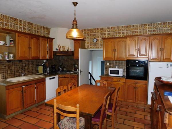 Maison avec dépendances