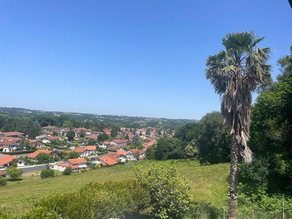 CAMBO LES BAINS, Propriété familiale