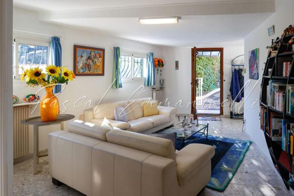 Maison Antibes 6 pièce(s) 170 m2 sur 1600m2 de terrain Les Brusquets