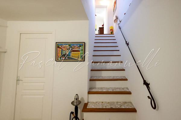 Maison Antibes 6 pièce(s) 170 m2 sur 1600m2 de terrain Les Brusquets