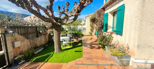 Achat vente transaction recherche maison Maison 113 m2 Solliès-Pont centre ville Toulon var extérieur 3 ou 4 chambres
