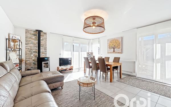 Maison à vendre    4 pièces • 93 m2 Perrignier