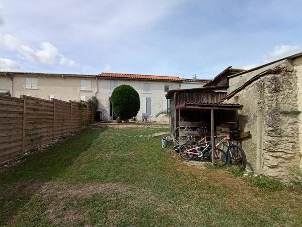 Maison avec jardin