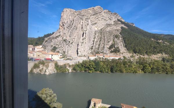 Appartement à louer    1 pièce •  Sisteron