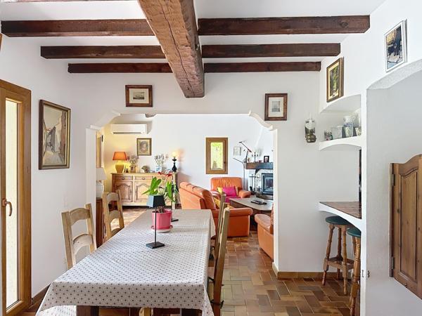 A vendre : Propriété 7 pièces avec piscine, véranda et jardin arboré – Fort potentiel - Bandol