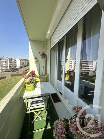 Appartement F4 à vendre  4 pièces - 65,55 m 2   ST QUENTIN  - 02