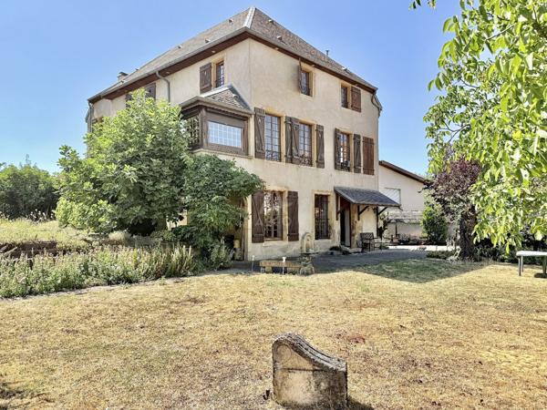 Maison de caractère - 285m² sur 16,82 ares - Woippy Village