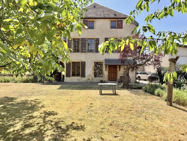 Maison de caractère - 285m² sur 16,82 ares - Woippy Village